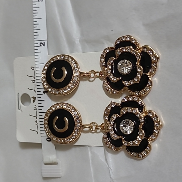 Luxury Camellia Flower Drop Earrings - Picture 7 of 8